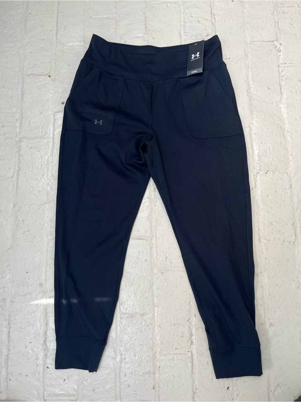 NWT! Under Armour Women’s Black Active Fitted Jogger Bottoms
